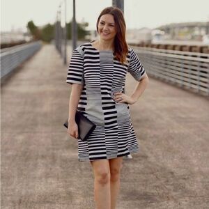 HUNTER BELL‎ Black and white stripe shift dress size M.